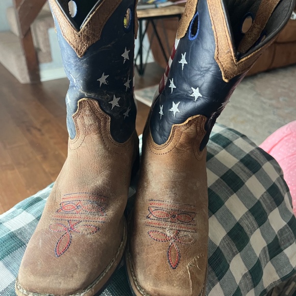 Boys American flag boots size 2 - Picture 4 of 4